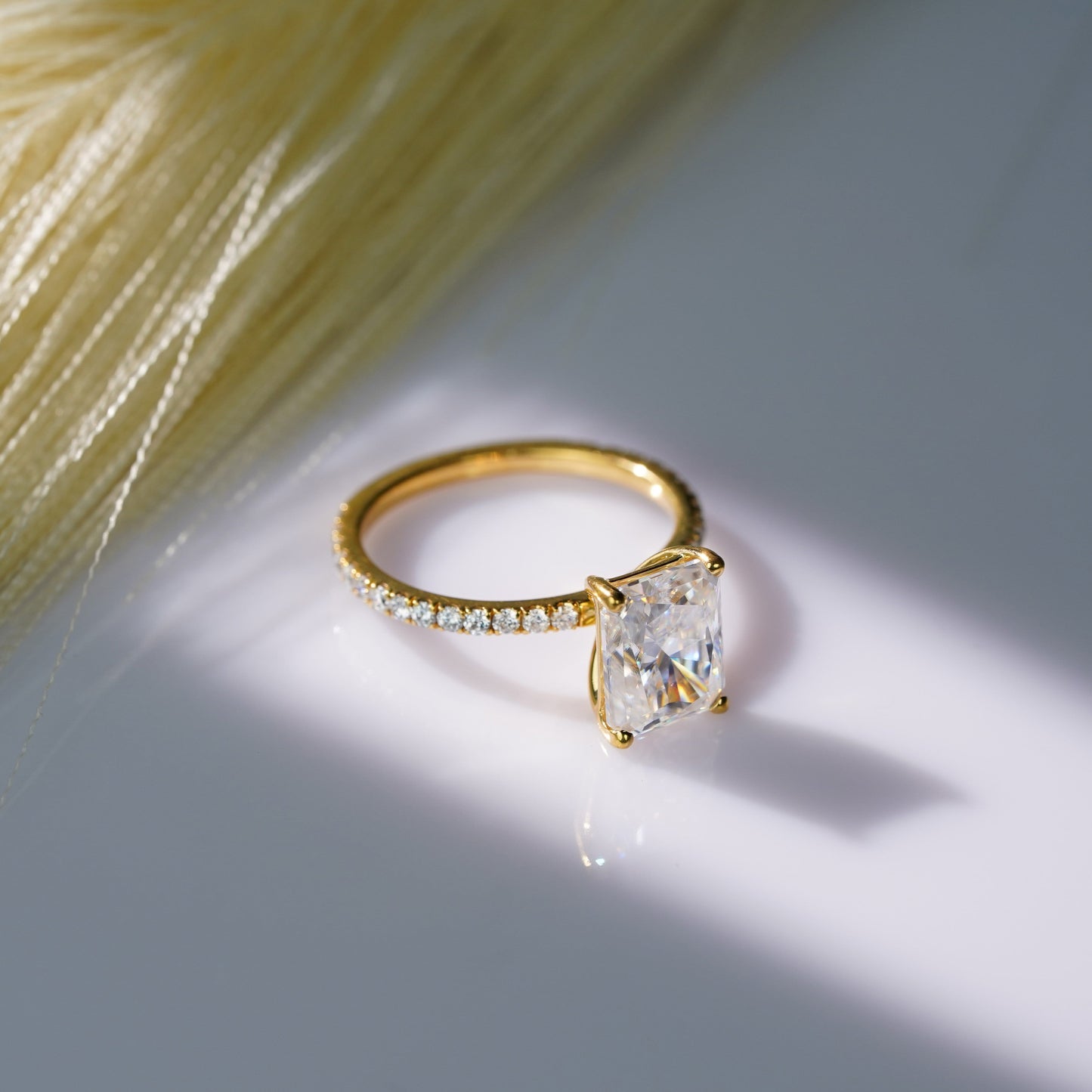 Oval Solitaire Engagement Ring – 2 CT Lab Grown Diamond