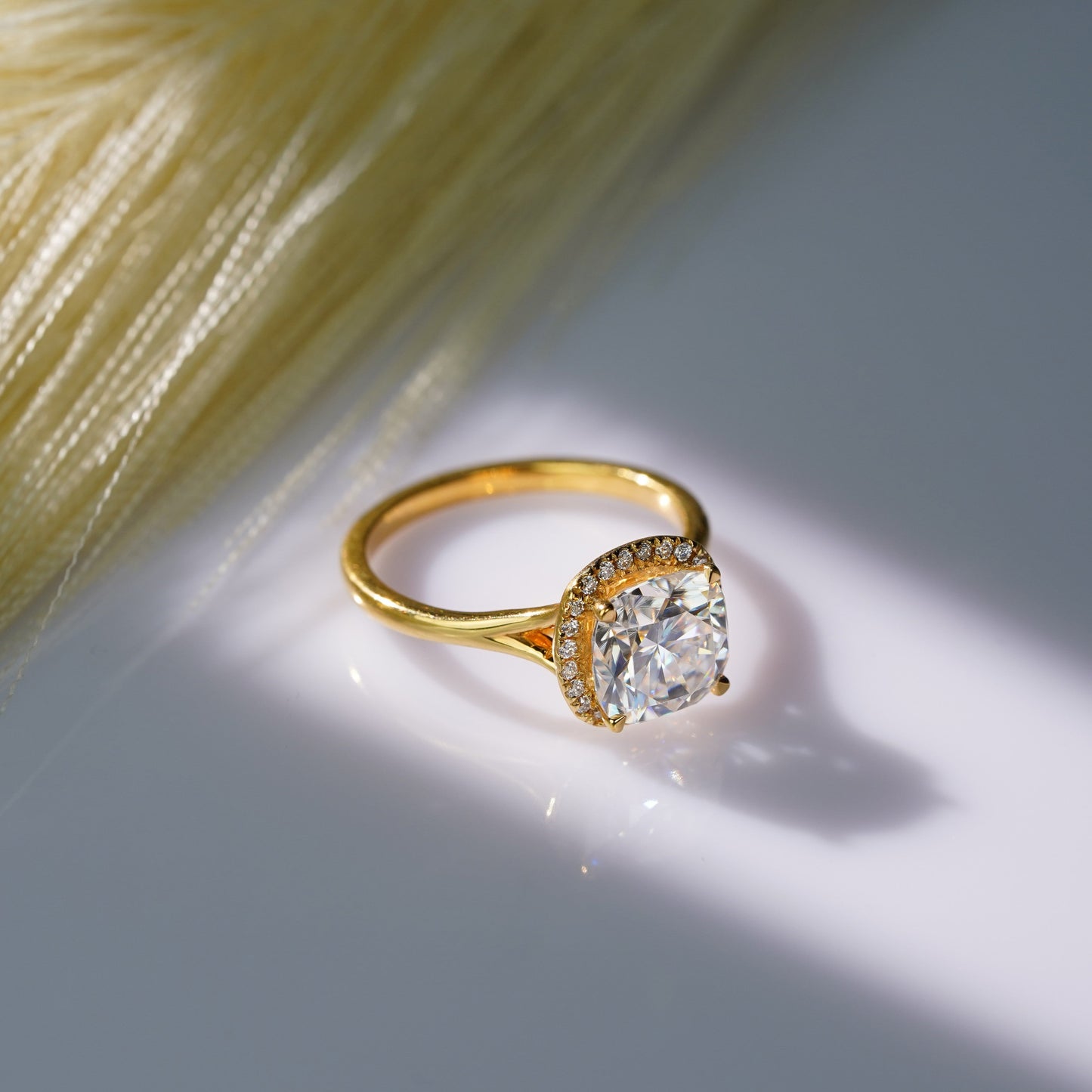 Oval Solitaire Engagement Ring – 2 CT Lab Grown Diamond