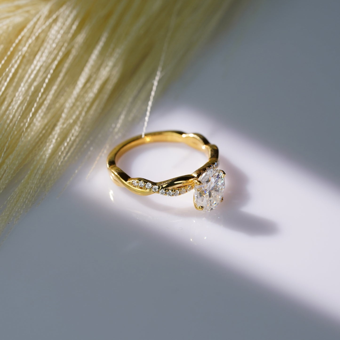 Oval Solitaire Engagement Ring – 2 CT Lab Grown Diamond