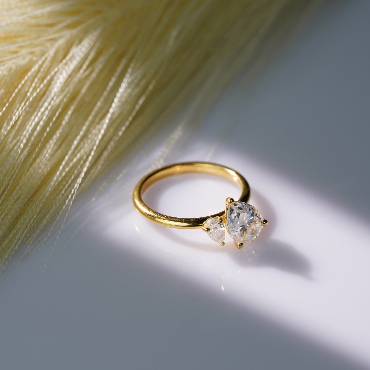 Oval Solitaire Engagement Ring – 2 CT Lab Grown Diamond