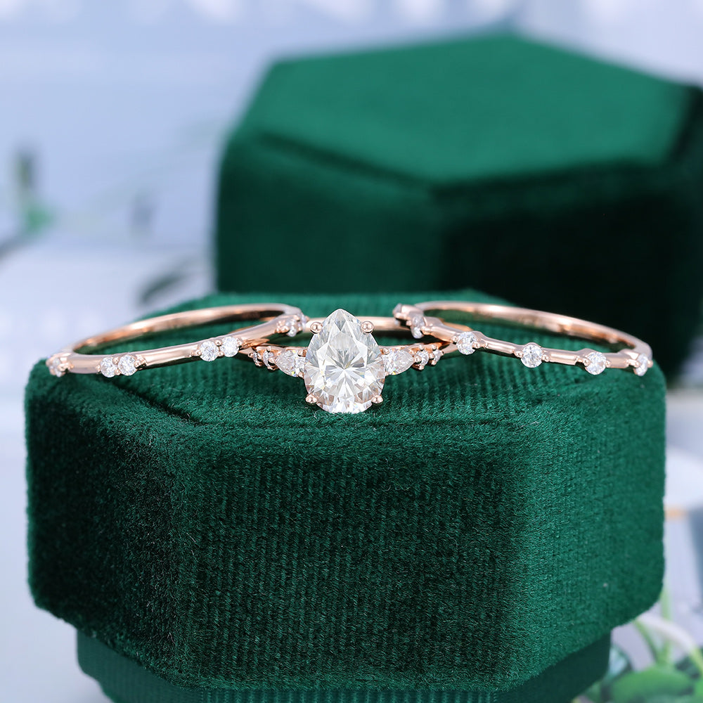 1.0 CT Pear Moissanite Three Stone Bridal Ring Set 5