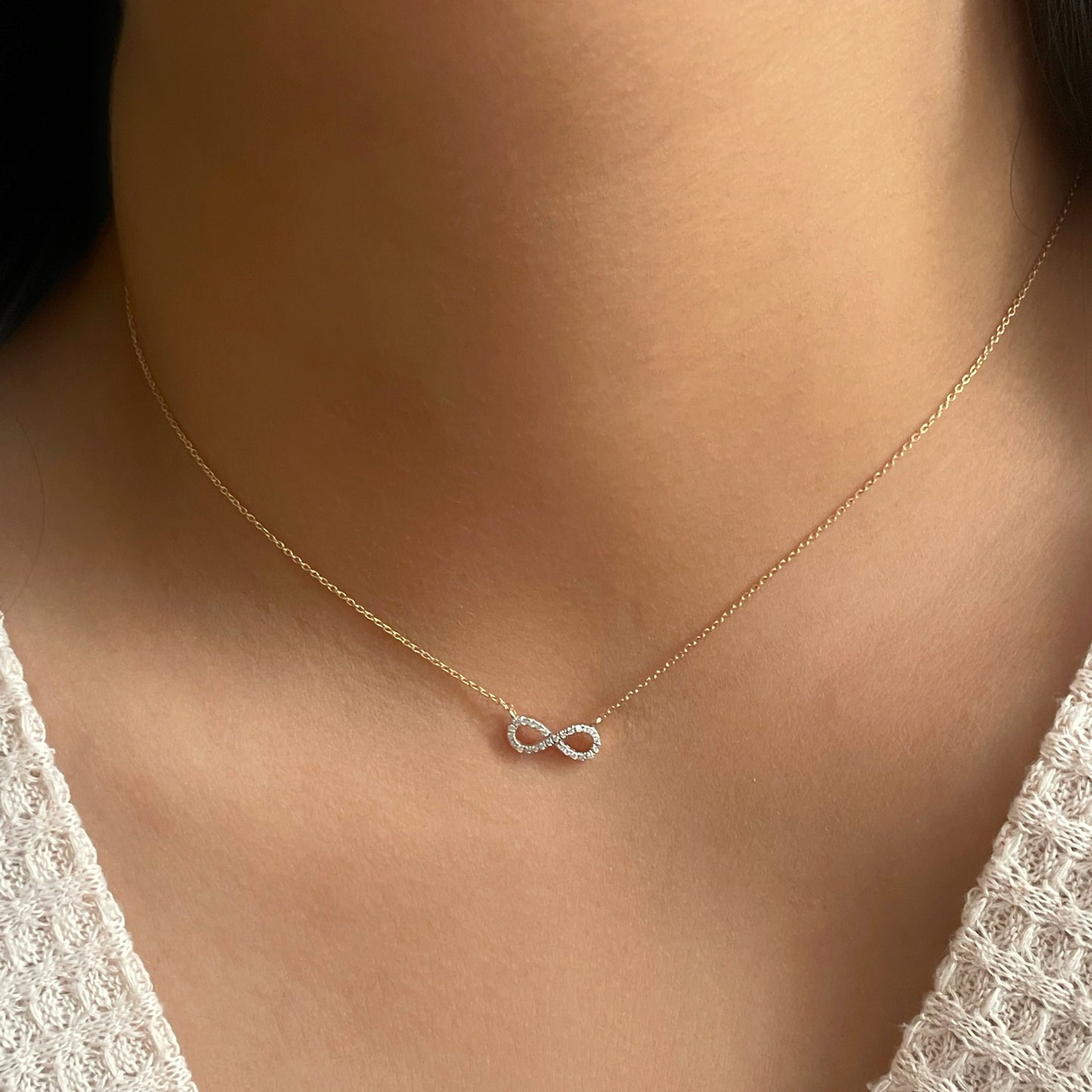 0.50 CT Round Moissanite Diamond Infinity Pendant Necklace in Solid Gold 2