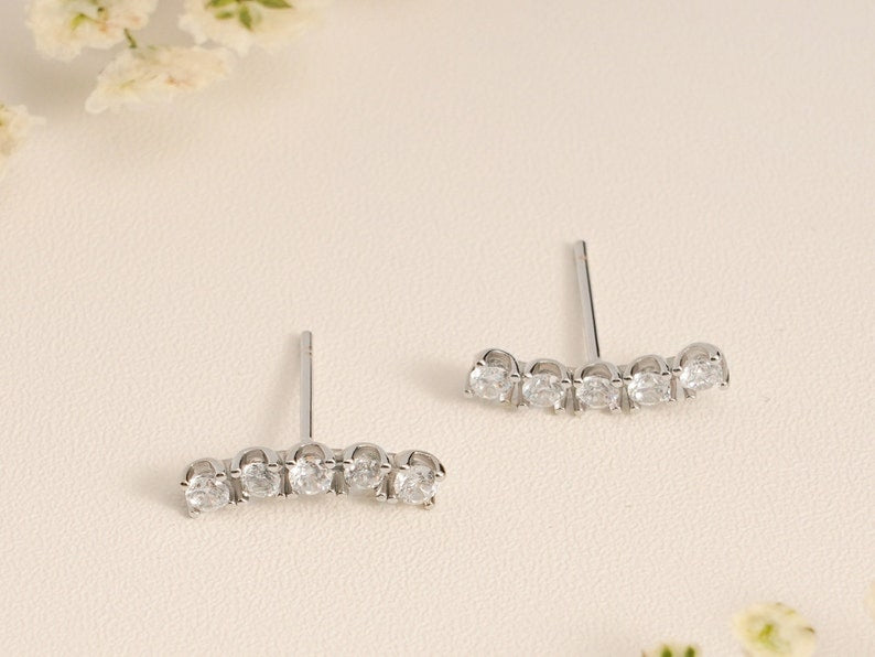0.30 TCW Round Cut Moissanite Stud Earrings in Gold 5