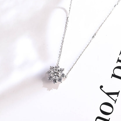 0.50 TCW Round Moissanite Diamond Halo Pendant Necklace in Solid Gold 1
