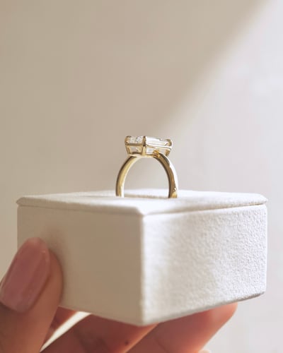 2 CT Emerald Cut Solitaire Setting Lab Grown Diamond Engagement Ring