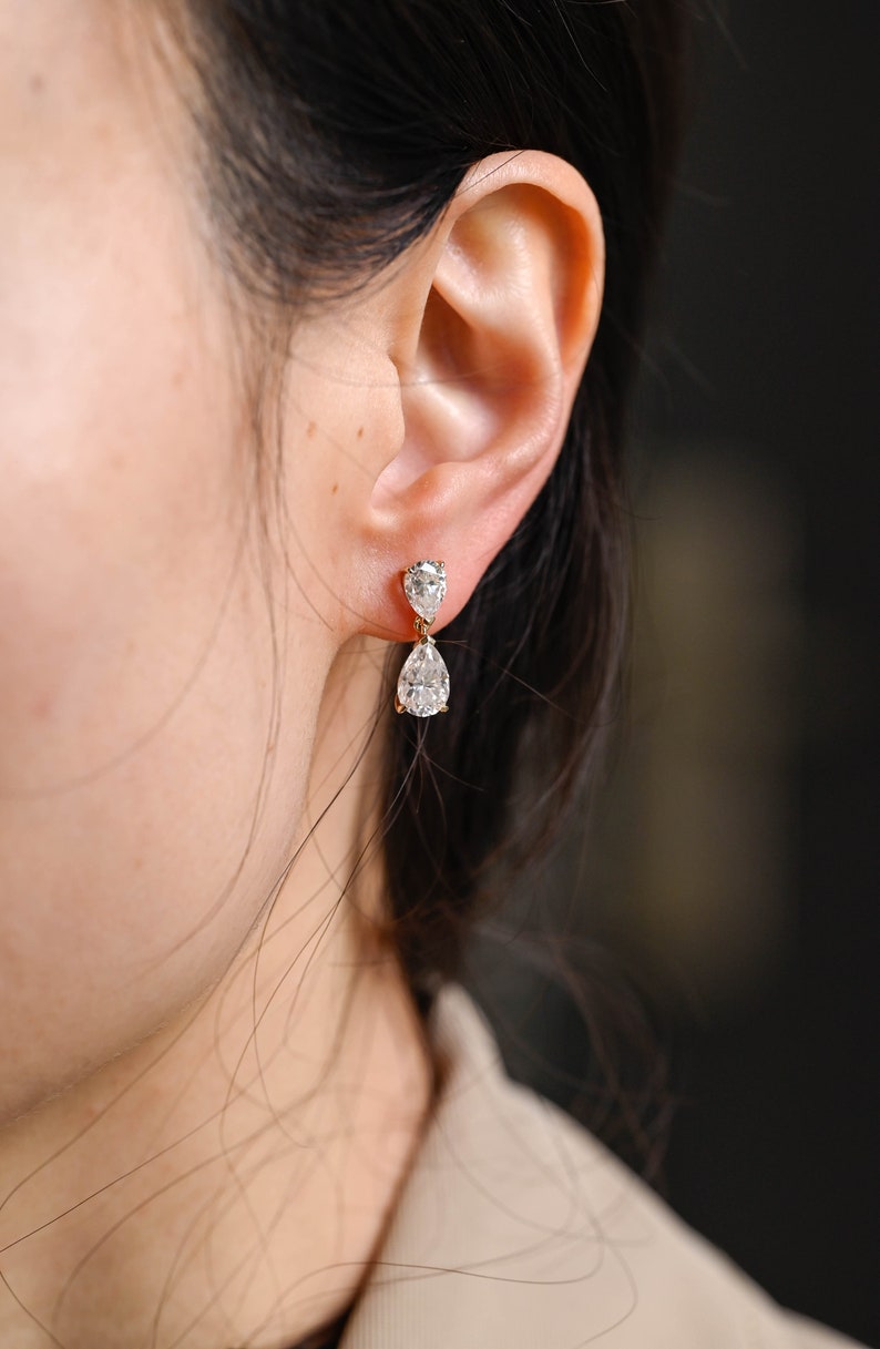 1.0 TCW Pear Cut Moissanite Drop Earrings in Gold 4