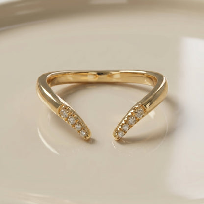 0.13 TCW Round Twisted DEF/VVS Lab Grown Diamond Wedding Band
