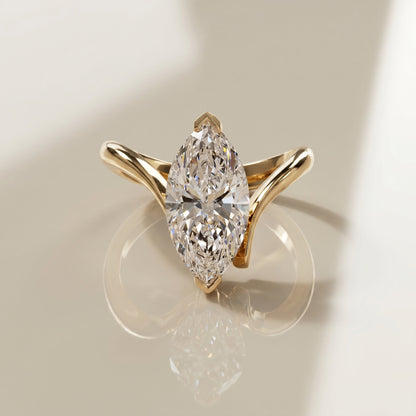 Oval Solitaire Engagement Ring – 2 CT Lab Grown Diamond