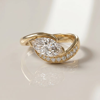 Oval Solitaire Engagement Ring – 2 CT Lab Grown Diamond