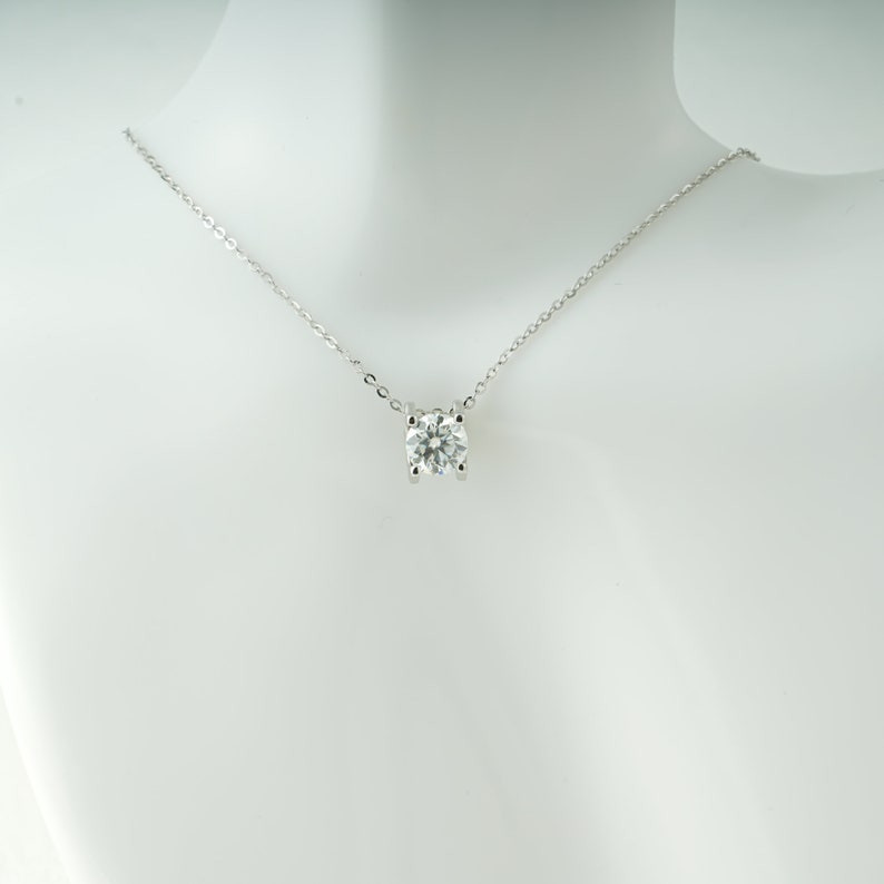 0.17 CT Moissanite Diamond Cross Pendant Necklace in Solid Gold 2