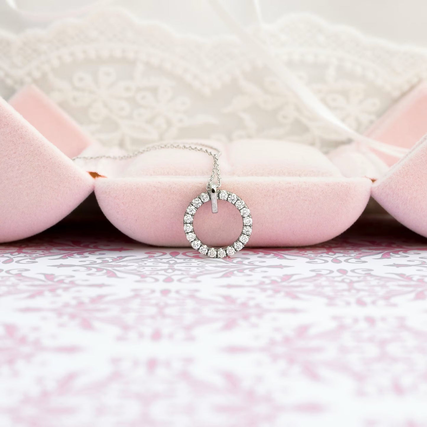 0.80 TCW Round Moissanite Diamond Circle Pendant Necklace in Solid Gold 2