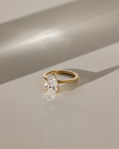 2.0 CT Pear Cut Solitaire Setting Lab Grown Diamond Engagement Ring