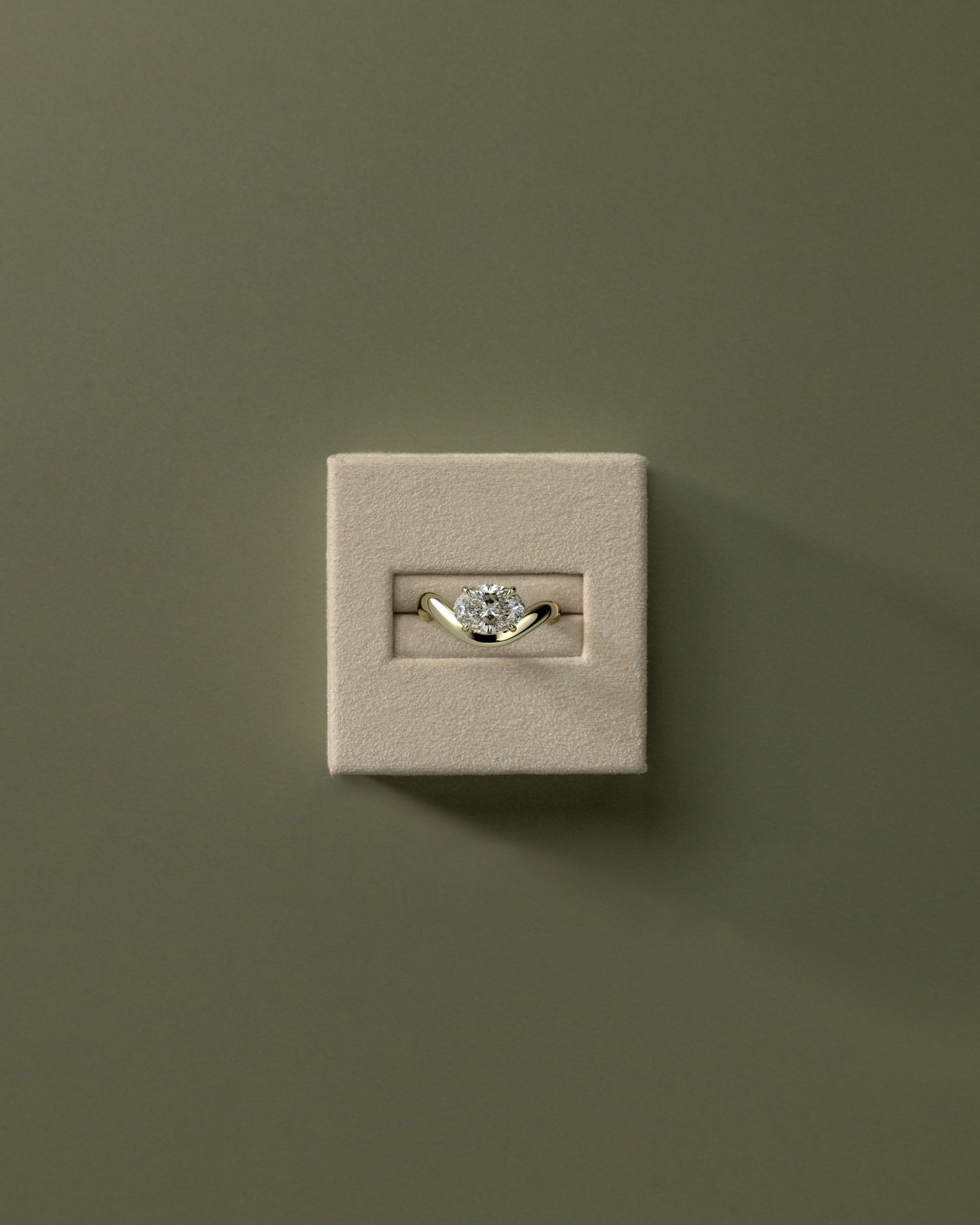 2 CT Oval Cut Curved Solitaire Lab Grown Diamond Engagement Ring