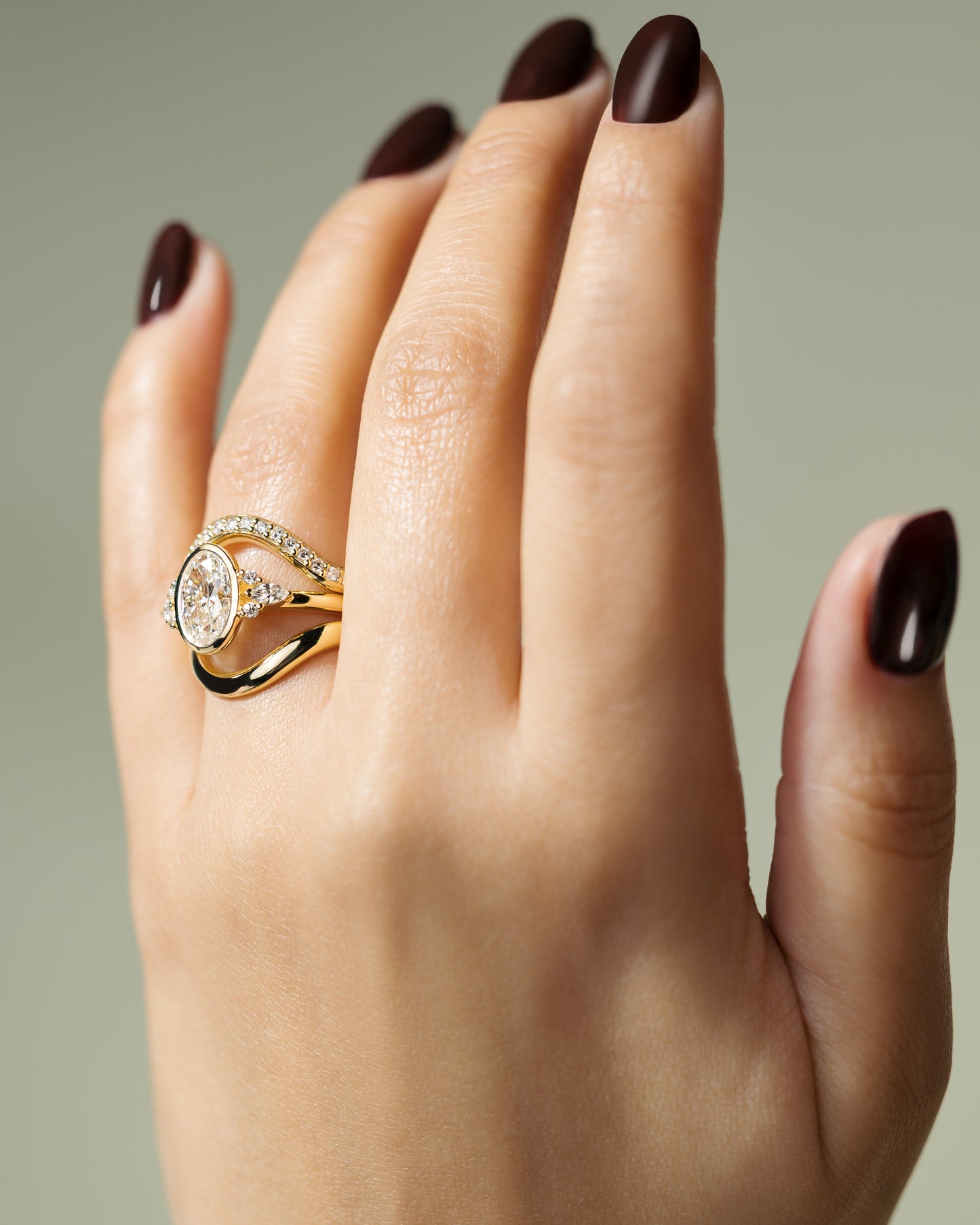 2 CT Oval Cut Cluster & Bezel Lab Grown Diamond Engagement Ring