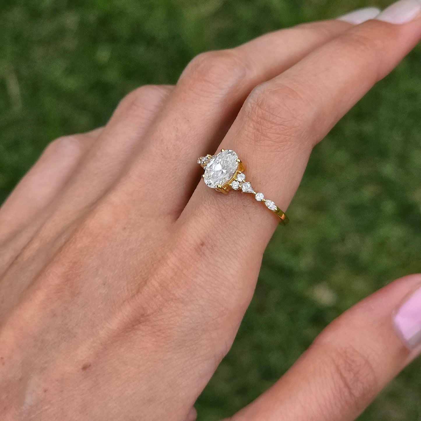 1 CT Oval Cluster Styled Lab Grown Diamond Engagement Ring