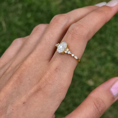 1 CT Oval Cluster Styled Lab Grown Diamond Engagement Ring