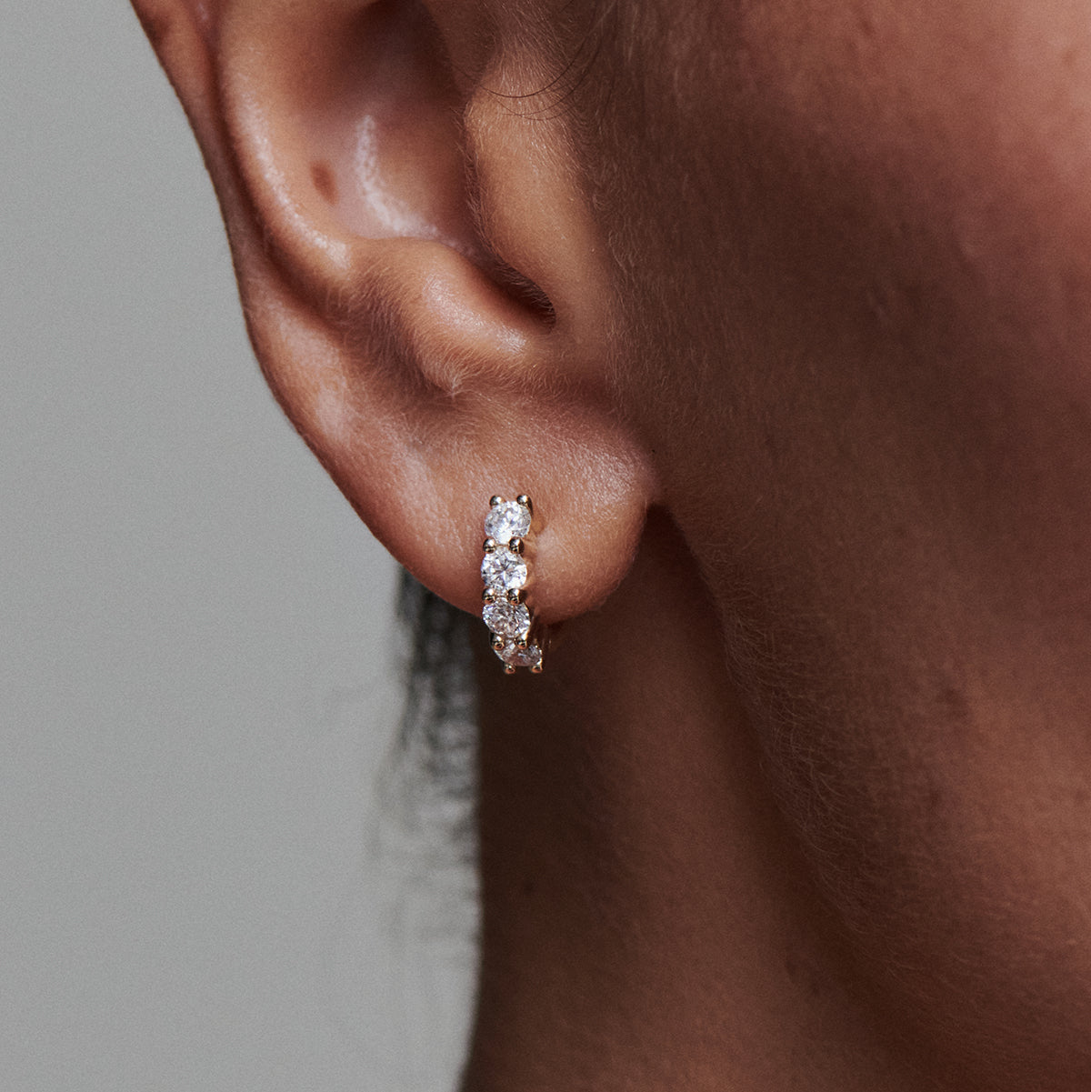 0.9 TCW Round Shaped Lab Grown Diamond Hoop Earrings