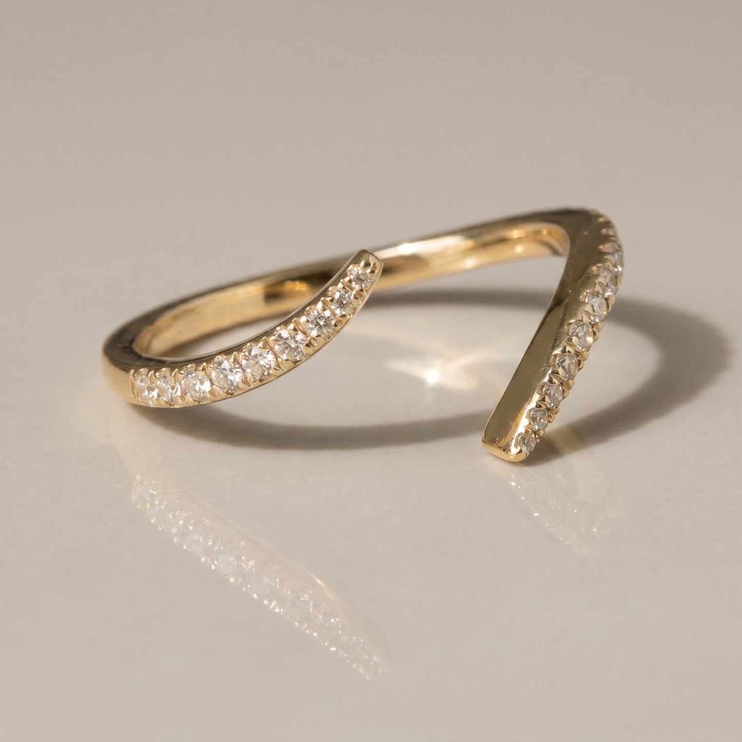 0.13 TCW Round Twisted DEF/VVS Lab Grown Diamond Wedding Band