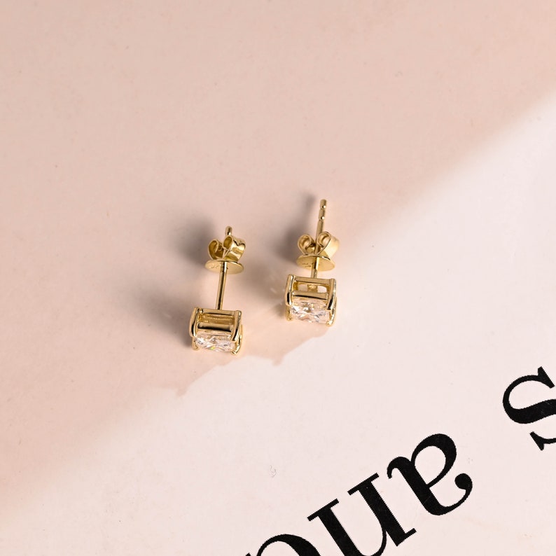 0.70 TCW Princess Cut Moissanite Stud Earrings in Gold 10