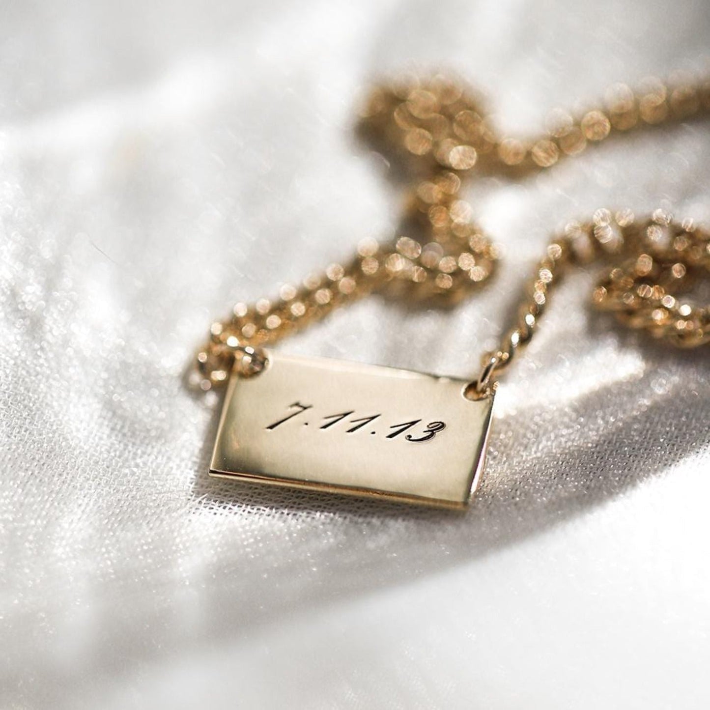 Envelope Curb Necklace in Solid Gold 1