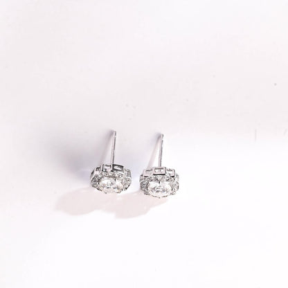 0.70 TCW Round Cut Moissanite Halo Stud Earrings in Gold 7