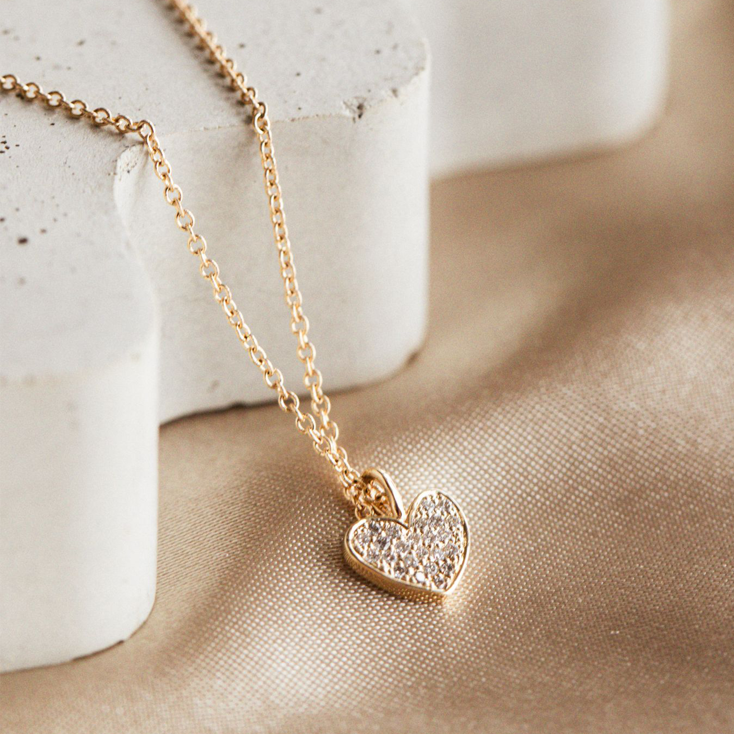 0.20 TCW Round Moissanite Diamond Heart Pendant Necklace in Solid Gold 1