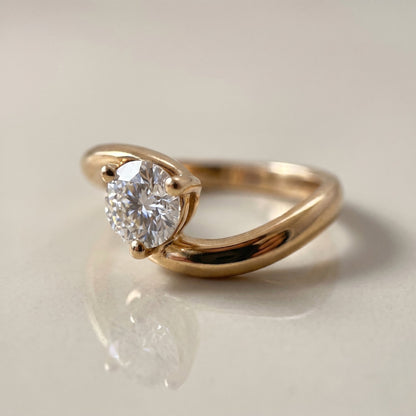 Oval Solitaire Engagement Ring – 2 CT Lab Grown Diamond