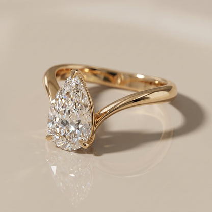 Oval Solitaire Engagement Ring – 2 CT Lab Grown Diamond