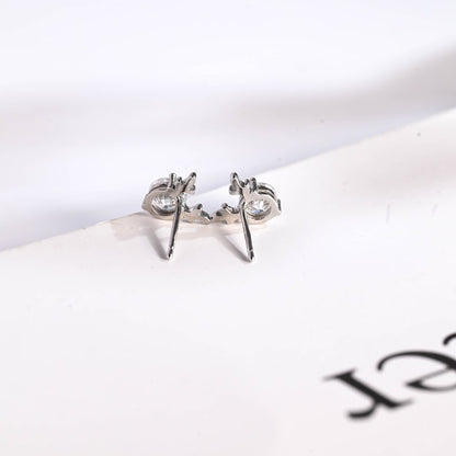 0.70 TCW Round Cut Moissanite Stud Earrings in Gold 3