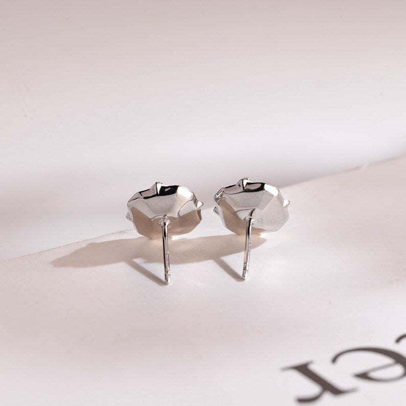 0.50 TCW Round Cut Moissanite Floral Halo Earrings in Gold 3