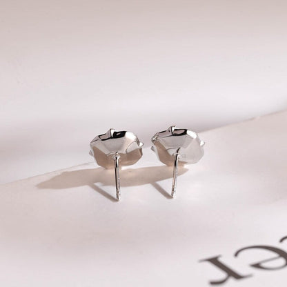 0.50 TCW Round Cut Moissanite Floral Halo Earrings in Gold 3