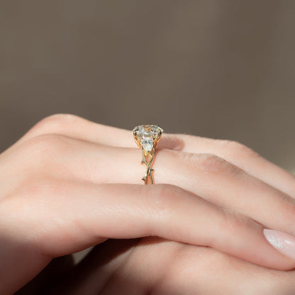 2 CT Round Cut 3-Stones Lab Grown Diamond Engagement Ring