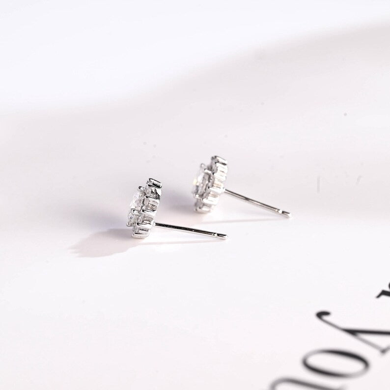 1.20 TCW Round Cut Moissanite Halo Stud Earrings in Gold 9