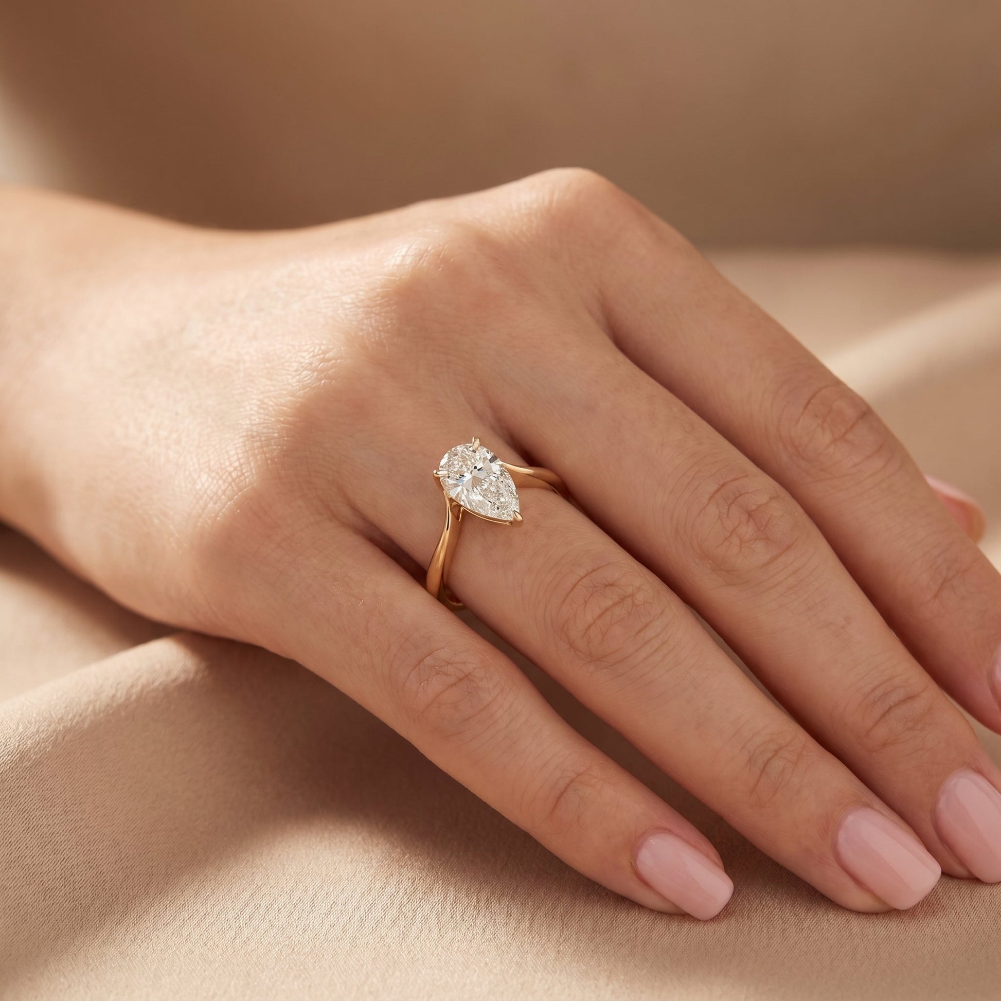 Oval Solitaire Engagement Ring – 2 CT Lab Grown Diamond