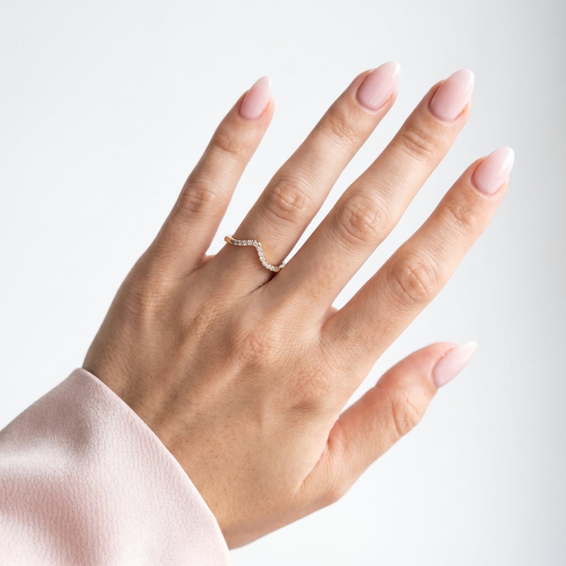 0.13 TCW Round Twisted DEF/VVS Lab Grown Diamond Wedding Band