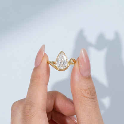 Marquise Swirl Solitaire Engagement Ring – 1 CT Lab Grown Diamond