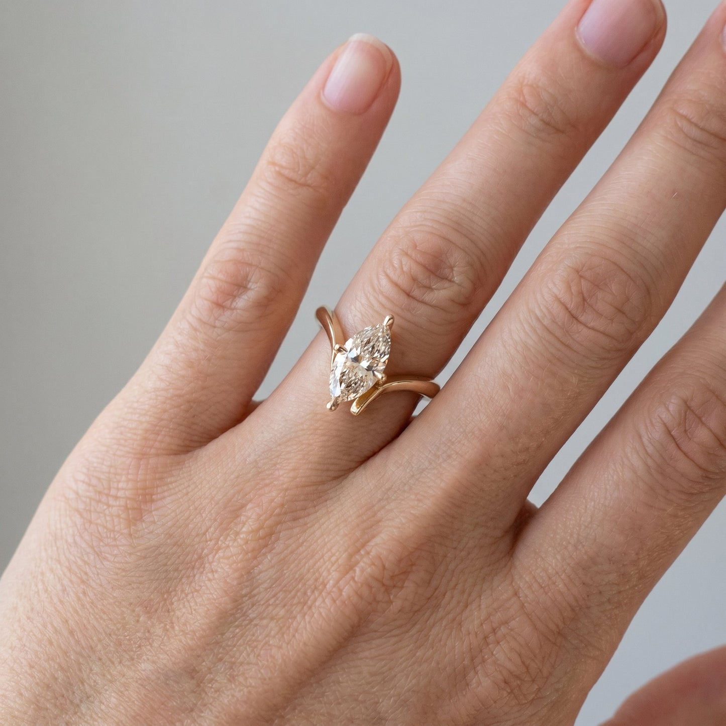 Oval Solitaire Engagement Ring – 2 CT Lab Grown Diamond