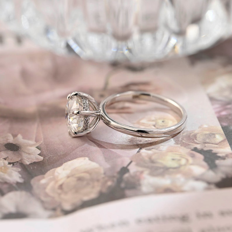 Stunning 3.0 CT Round Moissanite Engagement Ring with Hidden Halo Design