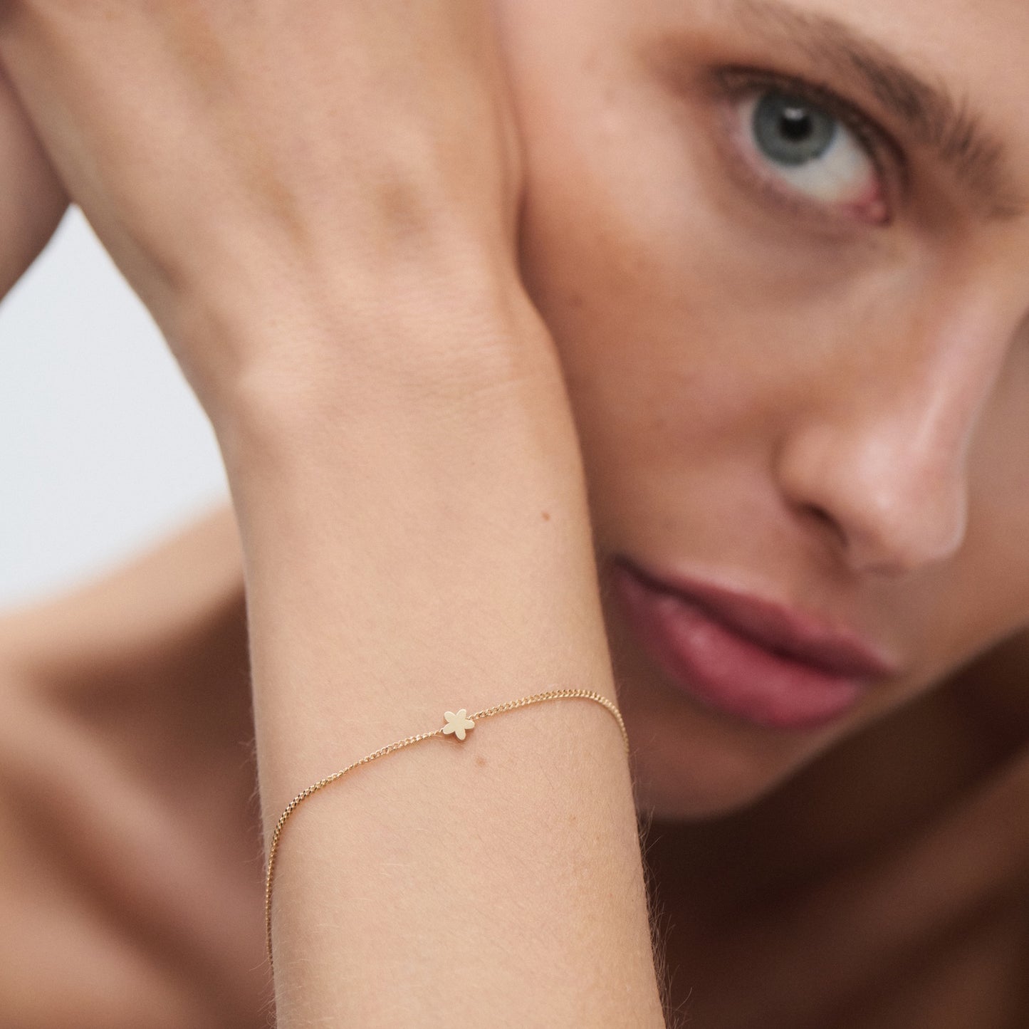 Flower Chain Bracelet