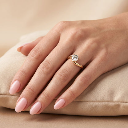 Oval Solitaire Engagement Ring – 2 CT Lab Grown Diamond