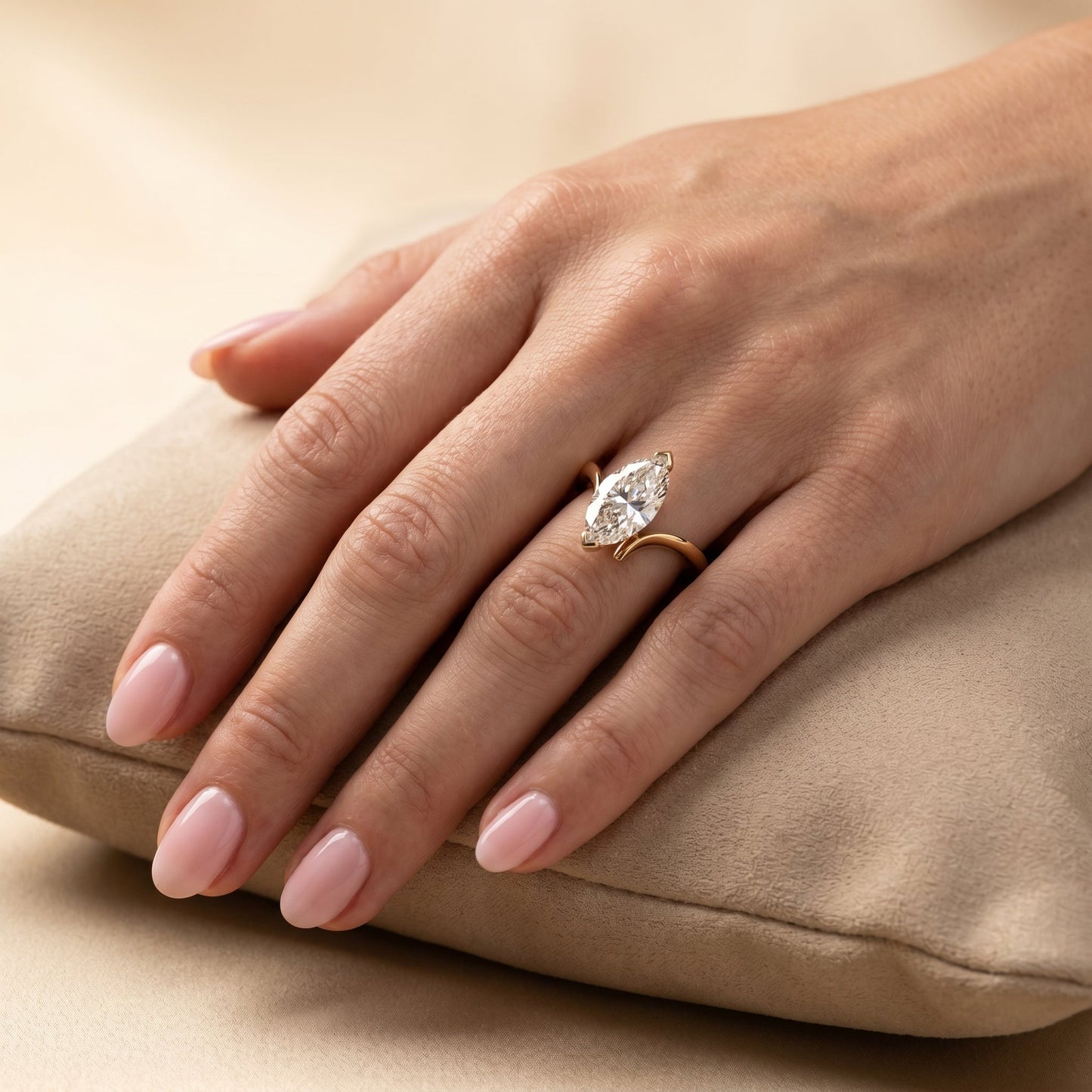 Oval Solitaire Engagement Ring – 2 CT Lab Grown Diamond