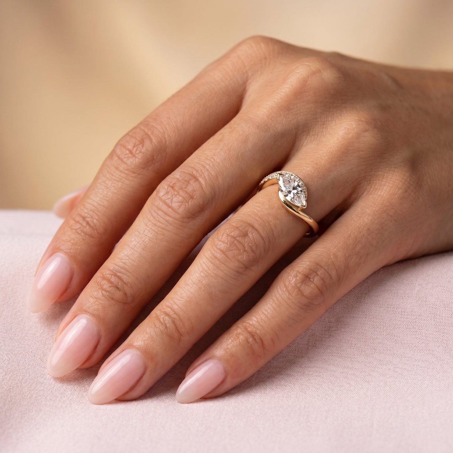 Oval Solitaire Engagement Ring – 2 CT Lab Grown Diamond