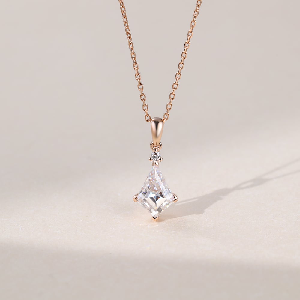 1.05 CT Kite Moissanite Diamond Solitaire Pendant Necklace in Solid Gold 1