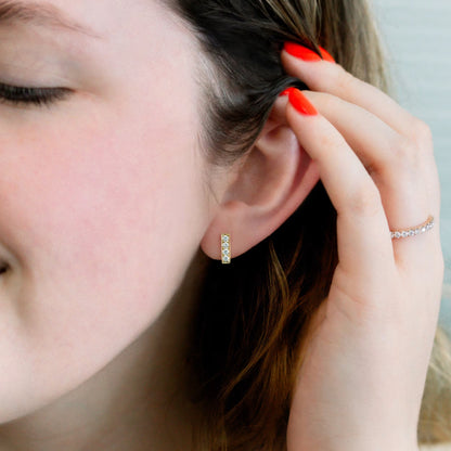 0.50 TCW Round Cut Moissanite Bar Stud Earrings in Gold 6