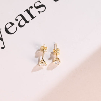 0.70 TCW Round Cut Moissanite Stud Earrings in Gold 8