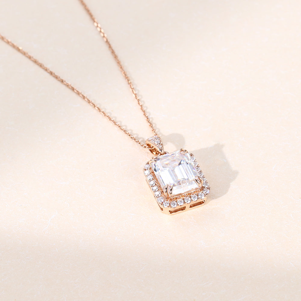 2.20 TCW Emerald Moissanite Diamond Halo Pendant Necklace in Solid Gold 3