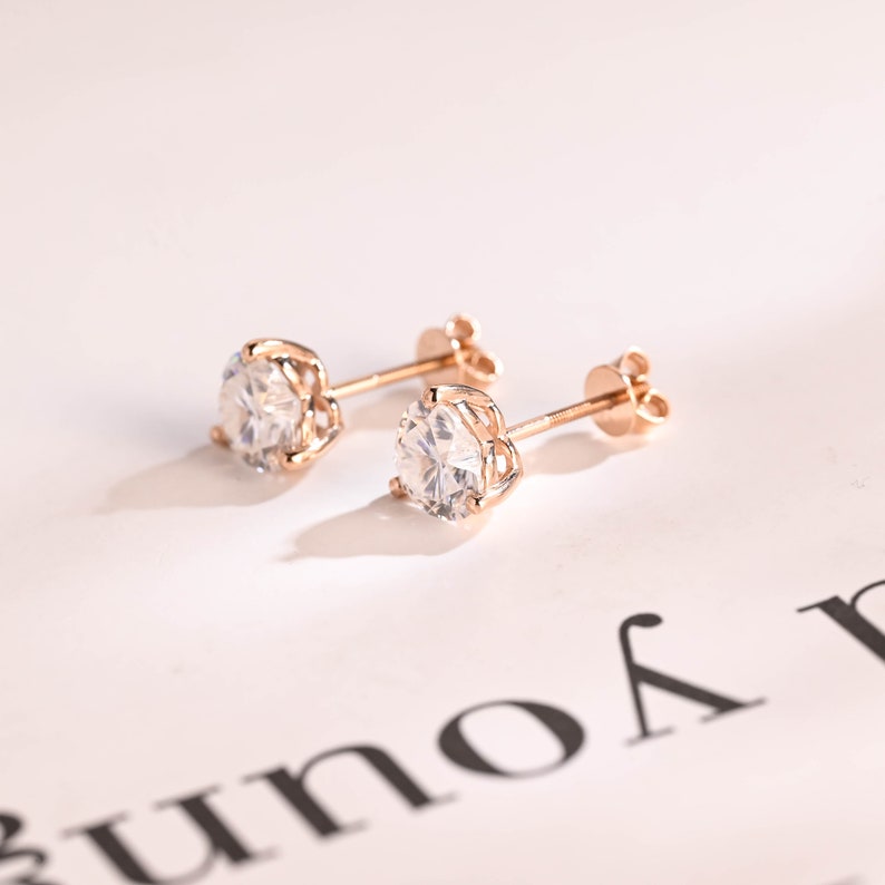 1.0 TCW Heart Cut Moissanite Stud Earrings in Gold 8