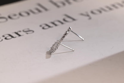 0.50 TCW Round Cut Moissanite Flower Shape Earrings in Gold 10