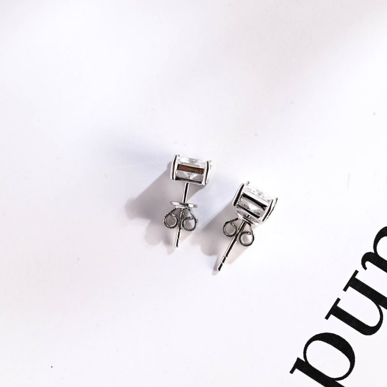 0.70 TCW Princess Cut Moissanite Stud Earrings in Gold 8