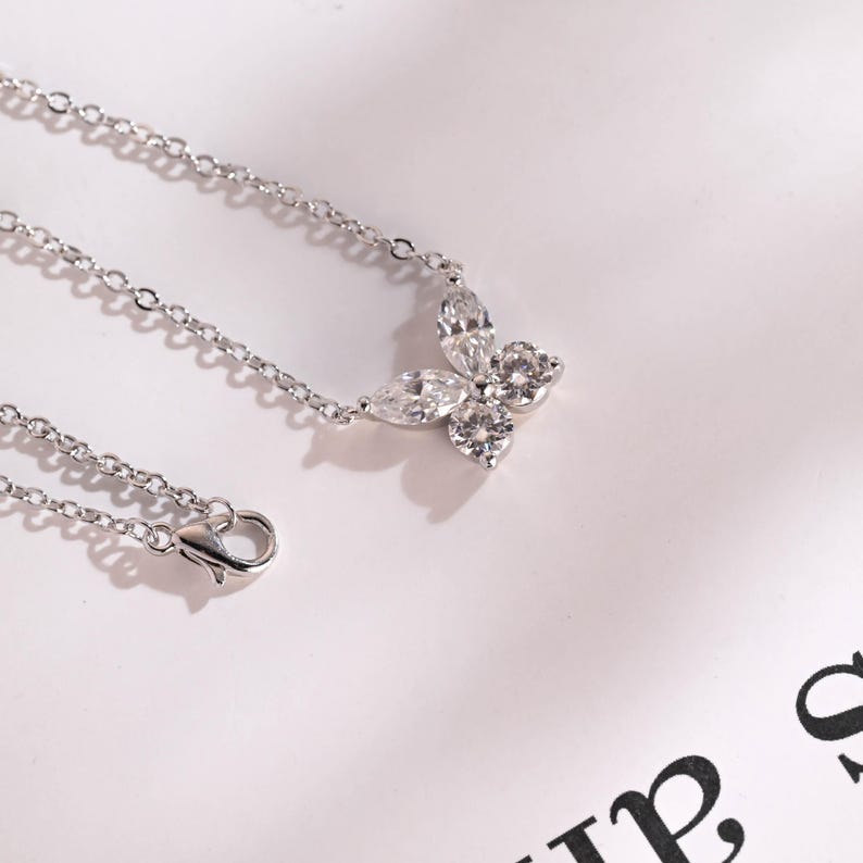 0.30 TCW Round & Marquise Moissanite Diamond Leaf Pendant Necklace in Solid Gold 7